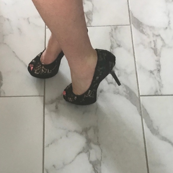 Black Lace Illusion Platform - Picture 8 of 8